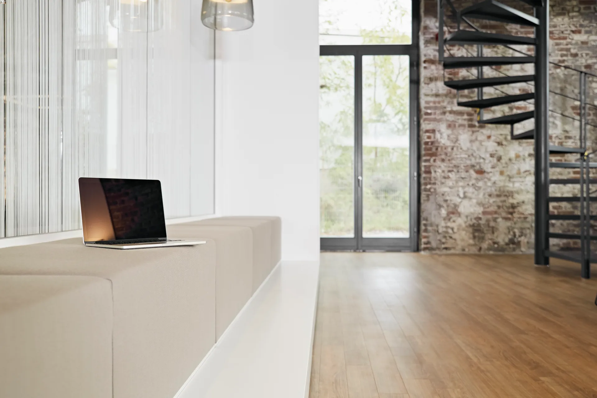 laptop-on-bench-in-modern-office-2023-11-27-05-29-21-utc laptop-on-bench-in-modern-office-2023-11-27-05-29-21-utc